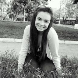 La dicha de la vida consiste en tener siempre algo que hacer, alguien a quien amar y alguna cosa que esperar..