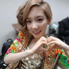 Kim Taeyeon
Member 
So nyeo shi dae(SNSD)

SMENTERTAIMEN