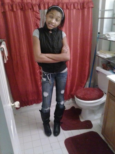 ItsDaryaaHoe's profile picture. #Team
Basketball-Track
Yellowbone-Lightskin
Jewlery-Lipgloss
PrettyGirlSauce
Jordans
Chief Keef 
(FOLLOW ME ON INSTA)--- Darya_love_sosa---