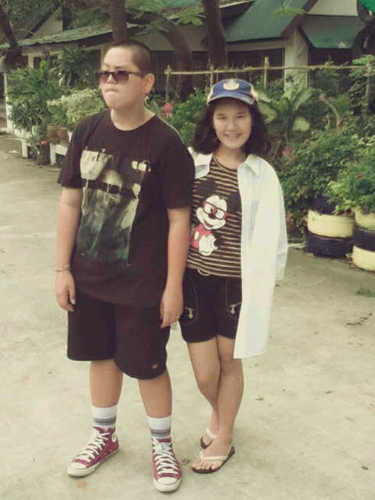 หมูเด็ม ♥ นักเรียนชั้นมอปลายโรงเรียนสุรศักดิ์มนตรี 42# 4/8 และ @mutitaaa ♥ ลูกหมูที่รัก 14/2/2011