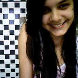 Solteira, aquariana, chata, TAGARELA DEMAIS, filha da @TamiresAlves40 a meia do @mateuzitoh a best da @Ale_BW e fã louca da @MileyCyrus s2