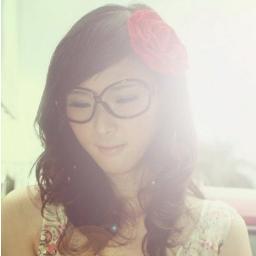 ribbon freak and love anything about Japan.Ni hon ga daisuki desu.