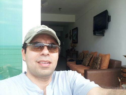 Un Ser humano que cree en la Libertad y la Democracia.