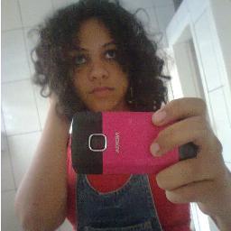 O primeiro efeito de um excessivo amor pela riqueza é a perda da própria personalidade. Quanto menos se amam as coisas, mais se é pessoa.