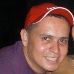 Academicamente ING. De  Petroleo Egresado de La Ilustre   Universidad del Zulia..