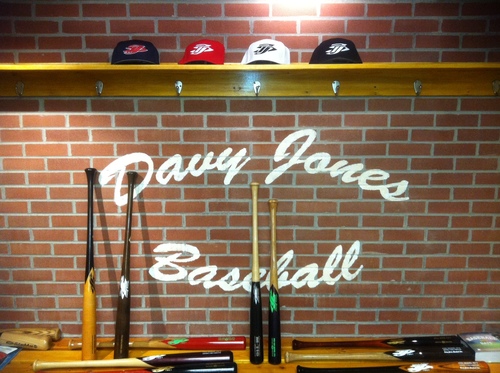 Davy jones Baseball has been making top performing Laminated Wood bats since 2008. Each bat is 100% hand made right here in beautiful Broomfield Colorado!!