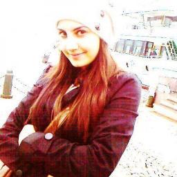 Soy bonita, inteligente, divertida, con valores.. Te va a costar un chingo conquistarme.