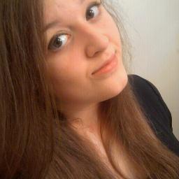 lionheartedbabe's profile picture. the worst things in life come free to us.