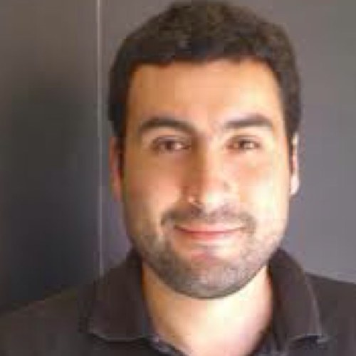Estudiande de Arquictectura en Madrid, nacido en Elche, me apasiona el futbol, la politica y viajar.