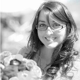 Chicago floral designer. Loves people, loves flowers. Overly fond of food & booze.