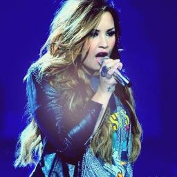 Amoooo a Demi e neem sei como descrever issso :)