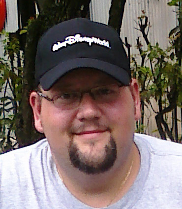 Online marketer and entrepreneur, a true passion for disney and a love for my wife and daughter!