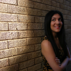 Screenwriter and entertainment journalist for @GrungeCake Magazine.