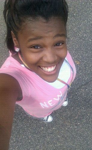 NAMEE ' dIASIA . . . BAll is LifEE #23 ;
fOllOW ME &ND ii Will fOllOW YOUU BACk .