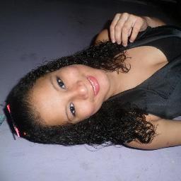 nivianogueira's profile picture. 