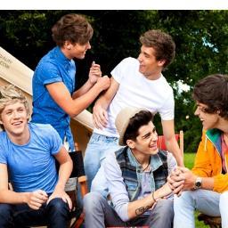 Since 15/10/12, antes de criticarlos intenta superarlos, amamos  One Direction♥ no importa lo que digan .