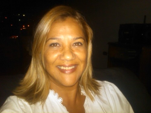 soy dichosamente madre de tres hijos una hembra dos varones. tengo tres hermosos nietos.  venezolana. buena amiga. buena ciudadana. amo la vida. gracias Dios