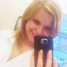 Não me dôo pela metade, não sou tua meio amiga, nem teu quase amor. Ou sou tudo ou sou nada.