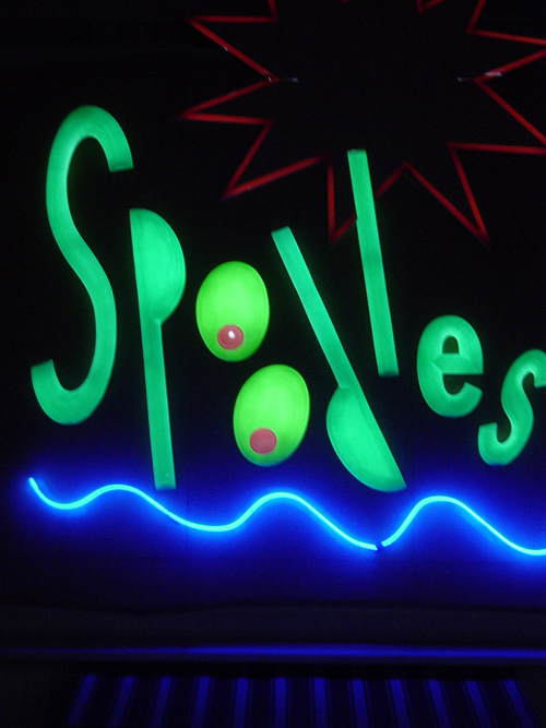 danhuntley's profile picture. A fan of Disney, Apple, Photography and Hockey.