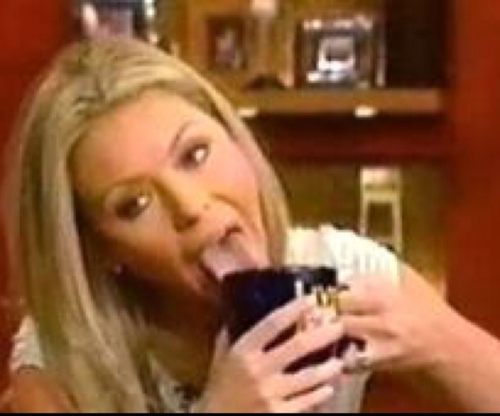 PrimandProperr's profile picture. 