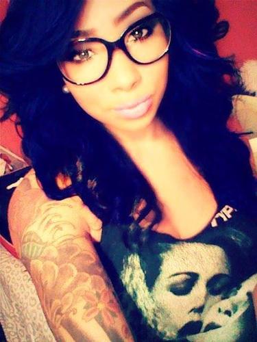 I'm a sweetheart love to have fun an I'm a blast in a glass,if ain't about drama then follow me3!!!!^_^