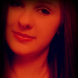 Just a normal teenager. I follow back but I will unfollow you if you unfollow me.