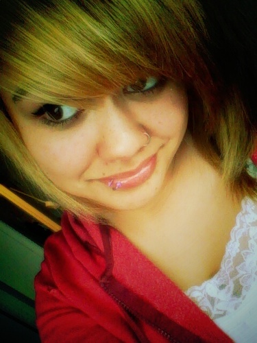 14 & Taken(♡] . I Love Drawing & Music . When Words Fail Music Speaks .. ♥ . Follow Me On Instagram ; PrincessTonia4 . #TeamFollowBack(;