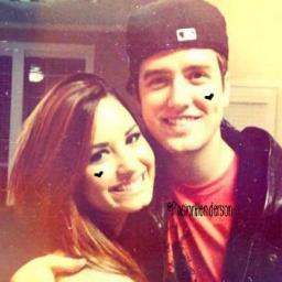 PasionHenderson's profile picture. amo lo que veo y lo que ocultas 
amo lo que muestras o insinuas 
amo lo que eres o imagino♪