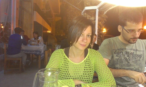 eleni424's profile picture. 