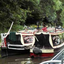 4* Hotel Boat cruising the beautiful and historic canals of England and Wales. Sit back, relax, and enjoy one of our 7 night cruises.