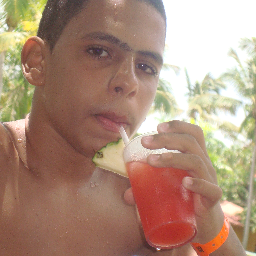 estudiante/artista del denbow dominicano/y el mejor pa aser coro yah