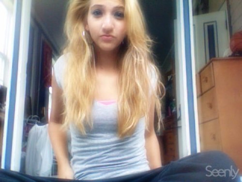 I follow back (: