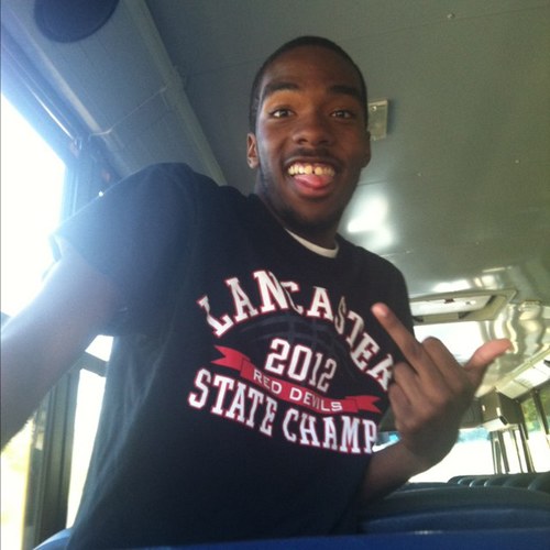Hi my name is travis. Im a real cool and funny person once u get to know me.
