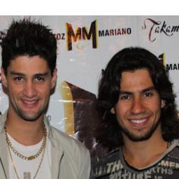 Dedicadoo especialmente para a dupla @munhoz_mariano,@munhoz_frango e @mariano_mem ♥♥Criado em especial dia 15/10/12.