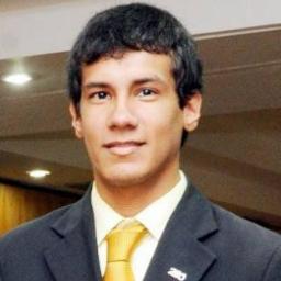 Joven Sobresaliente 2006 por la JCI de San Lorenzo. Estudiante Universitario, Ganador del Premio a la Excelencia, Secretario Ejecutivo CMA. Conductor de RadioAM