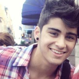 Apaixonada por 1D e louca pelo Hazza!!!