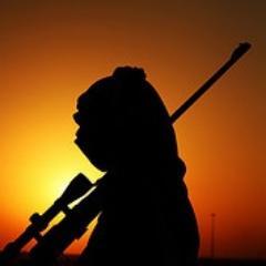 شخصيّتي فـِ كّل مَن يحتآجني أحتآجة  والعكسَ 
وأؤمن بـ أن : من ذهَب ، قد كان زائداً..! ومن يبقىَ ، فهو الضروري ..