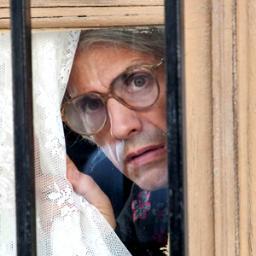 Cotilleos, información 24 horas sobre la actualidad y demás.
Sígueme, te enterarás de todo.