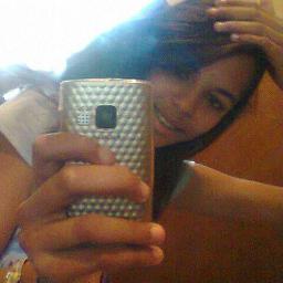 Sou uma pessoa engraçada, amiga.. Amo as minhas lindas @jhuh_domingos, @daniellybsoares, Lorrany, Gabi e Elen.. Basta me conhecer.. só isso...