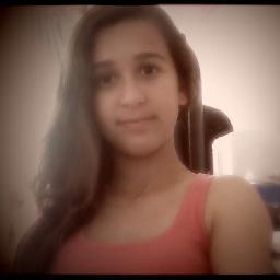 Se você sabe explicar o que sente, não ama, pois o amor foge de todas as explicações possíveis te amo @Vinethug ♥