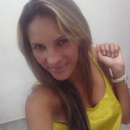 Estudante em Serviço Social,sou feliz,amo minha familia e agradeço a Deus por tudo.