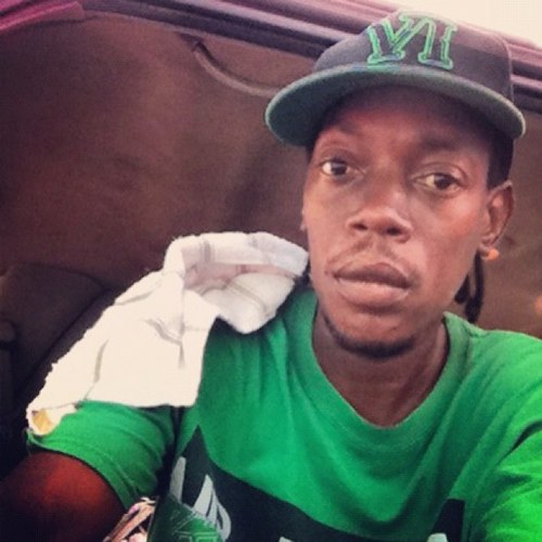 suupitup's profile picture. If u dont know I love music,write , engineer, produce, and just re-did my studio. I also rap mainly freestyle but its way better than what u call rap now(loxl)!