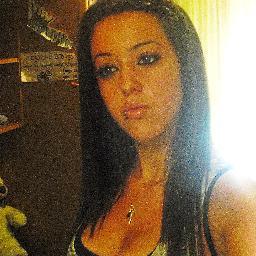 Aittana_Hb's profile picture. Estudiantee de peluqueria;nada raro se veia venir.. Sintiendo cada día el sabor de la felicidad rozando sus labios ;$ 18♡