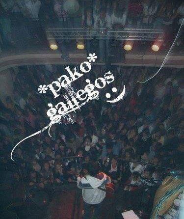 Guitarrista, percusionista y voz en Cuerdas al Aire.