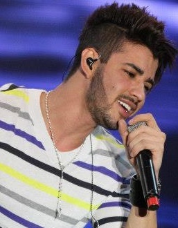 Me apaixonei, por cada detalhe seu .. Eu amar você assim hoje faz parte* Meu amor é teu,teu sorriso me faz sorrir ♥' @Gusttavo_Lima    Since: 15-06-2012 *