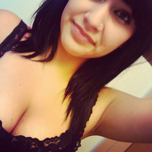 biancadelval23's profile picture. 