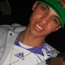 Um menor sonhador em busca da Felicidade ♪