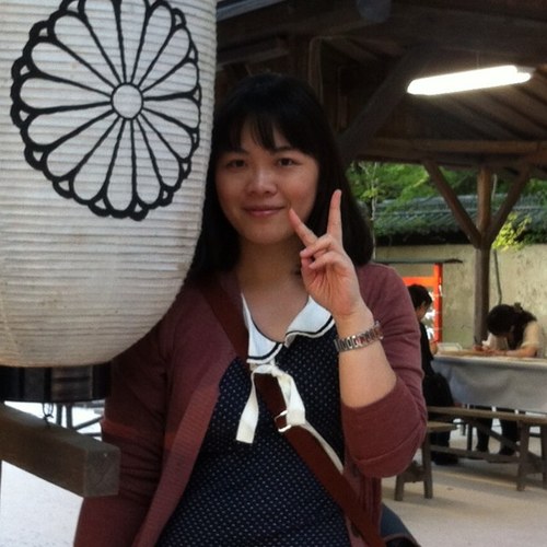 A Taiwanese. A KinKi Kids fan. A Shopaholic. A down-to-earth person.