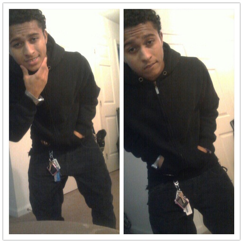 Cmon_E's profile picture. Yella.. Mention for follow back. Use code Solesnclothes on Karmaloop for a 20% discount! I write to take my mind away of everything. Music is life 3