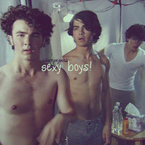 My drug is the music. Eternal love for the Jonas Brothers, Demi Lovato & Miley Cyrus. 24/10/10 & 26/05/2011 the best days of my life ;)